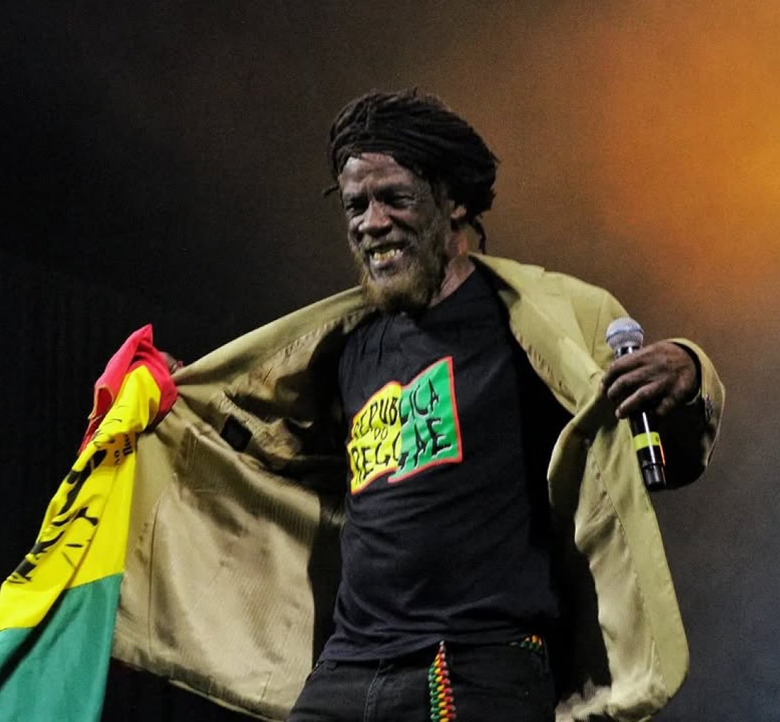 Leve a vibe da República do Reggae com você o ano inteiro!