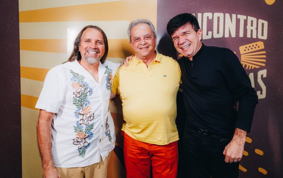 [Dorgival Dantas, Waldonys e Flávio José fazem noite histórica com o Encontro das Sanfonas]