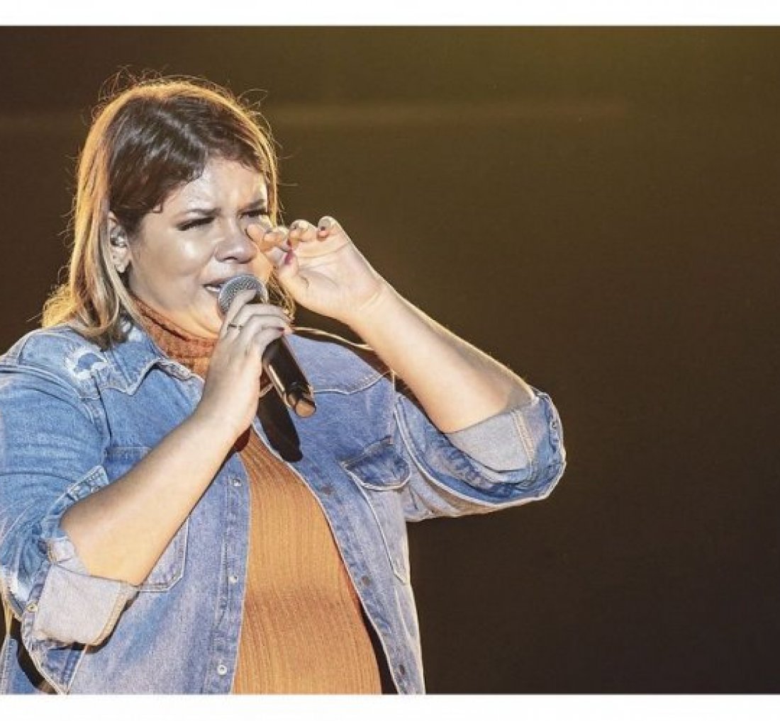 [Grávida de cinco meses, Marília Mendonça leva tombo e preocupa produção de programa da Globo]