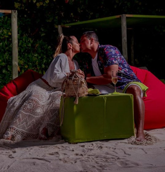 Carla Perez e Xanddy terminam a lua de mel nas Maldivas
