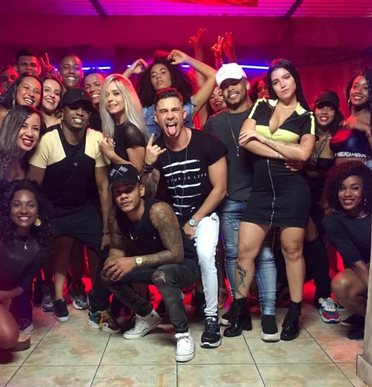 LANÇAMENTO: Papazoni apresenta clipe da nova música “Só As Brabas” LANÇAMENTO: Papazoni apresenta clipe da nova música “Só As Brabas”