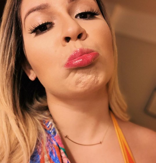 Marília Mendonça se despede dos palcos temporariamente Marília Mendonça se despede dos palcos temporariamente