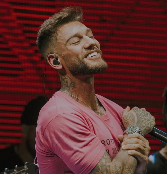 Lucas Lucco lança música com participação de Wesley Safadão Lucas Lucco lança música com participação de Wesley Safadão