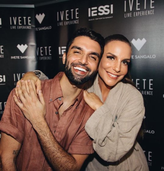 Silva anuncia lançamento de música e clipe com Ivete Sangalo Silva anuncia lançamento de música e clipe com Ivete Sangalo