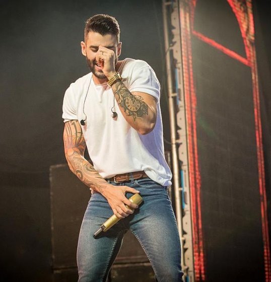 Gusttavo Lima divulga primeiro vídeo do seu DVD Gusttavo Lima divulga primeiro vídeo do seu DVD