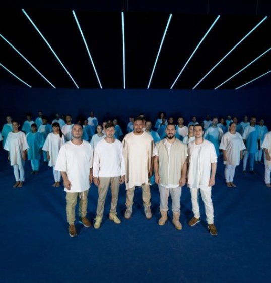 Com muito romantismo, Sorriso Maroto lança clipe da música Com muito romantismo, Sorriso Maroto lança clipe da música