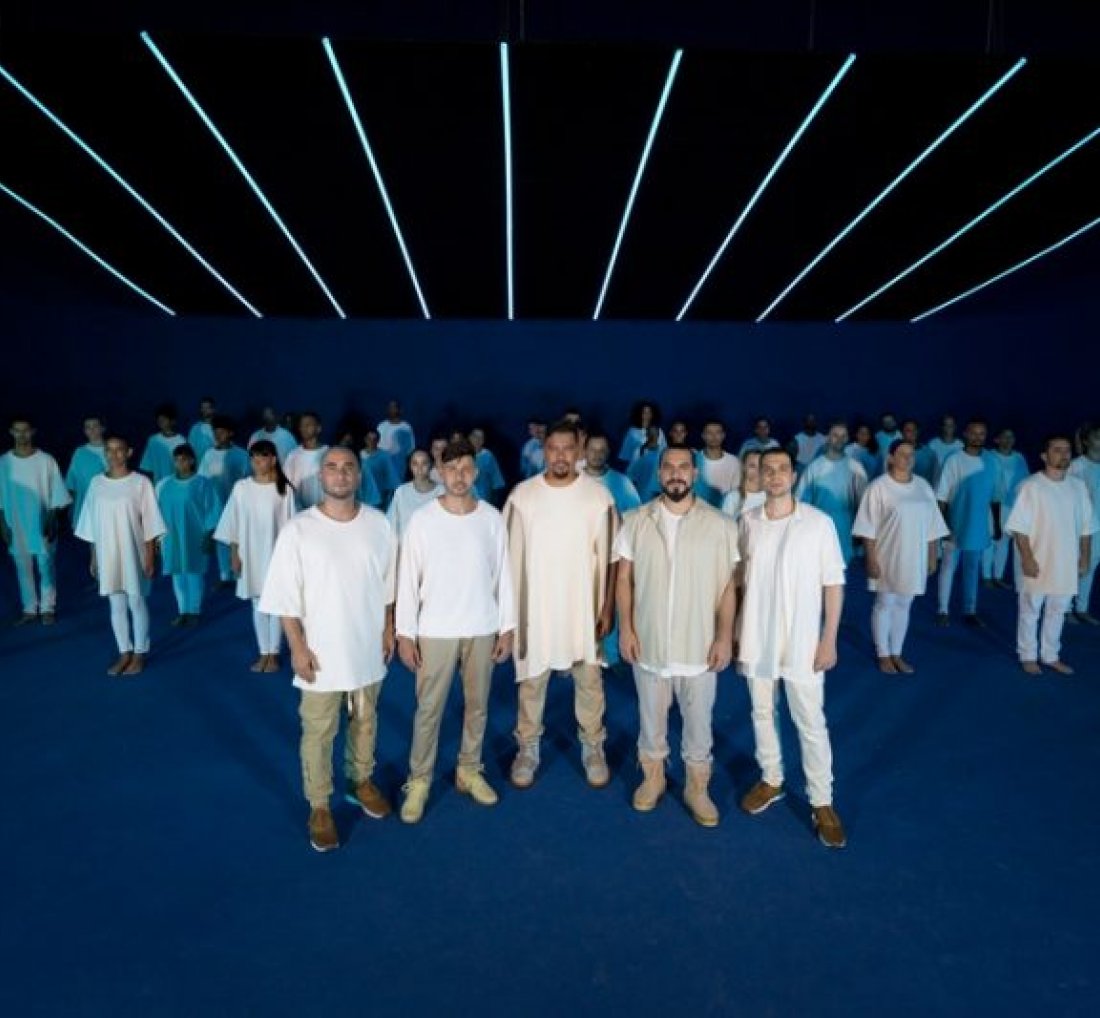 Com muito romantismo, Sorriso Maroto lança clipe da música [Com muito romantismo, Sorriso Maroto lança clipe da música