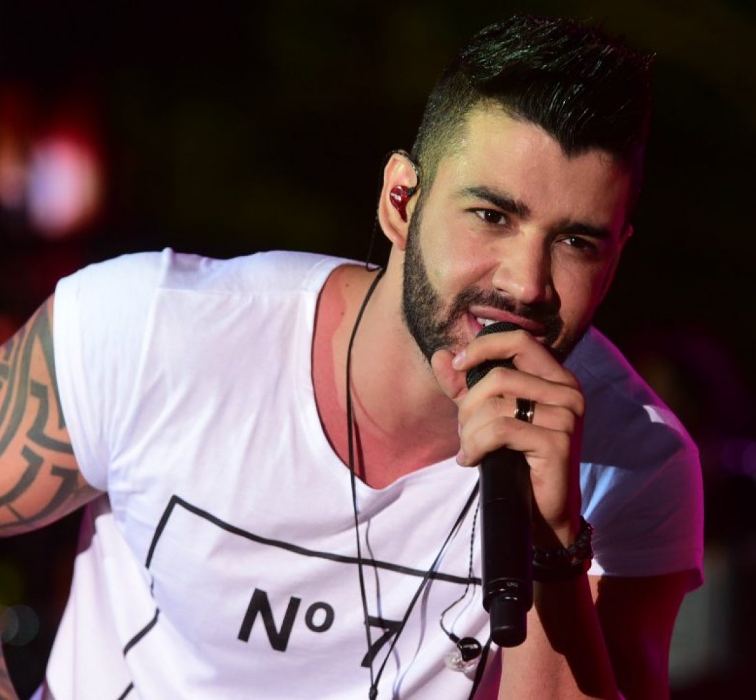 [Palco do cantor Gusttavo Lima pega fogo durante show]