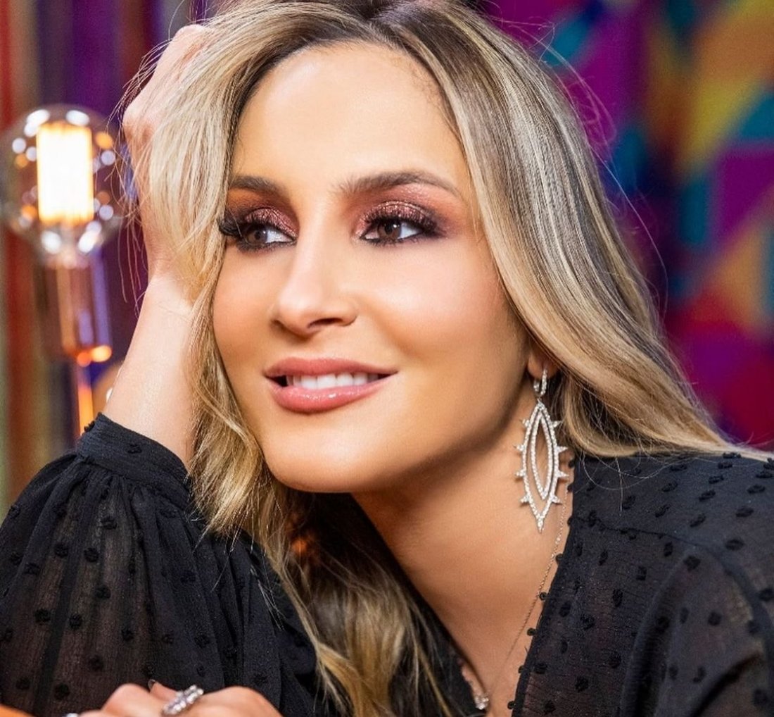 [Claudia Leitte não faz mais parte da gravadora de Jay-Z]