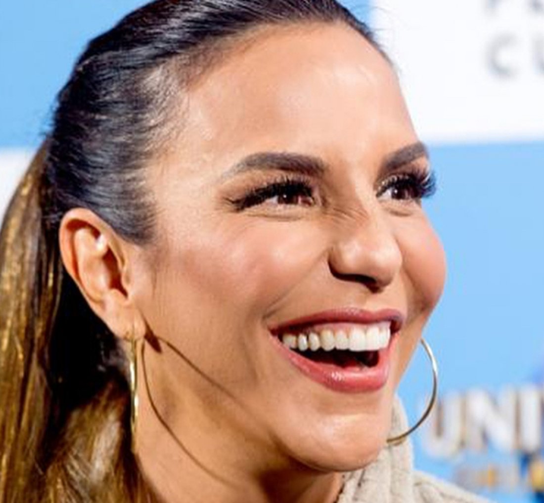 [Ivete Sangalo está no elenco do filme: 