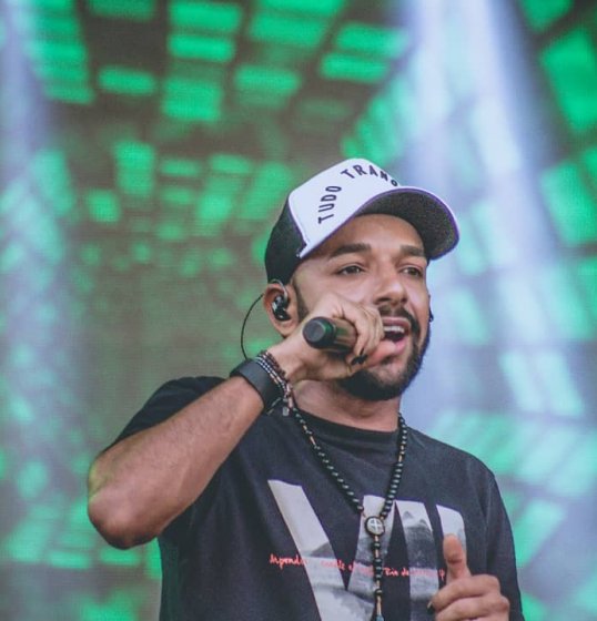 Unha Pintada se apresenta no Armazém Hall Unha Pintada se apresenta no Armazém Hall