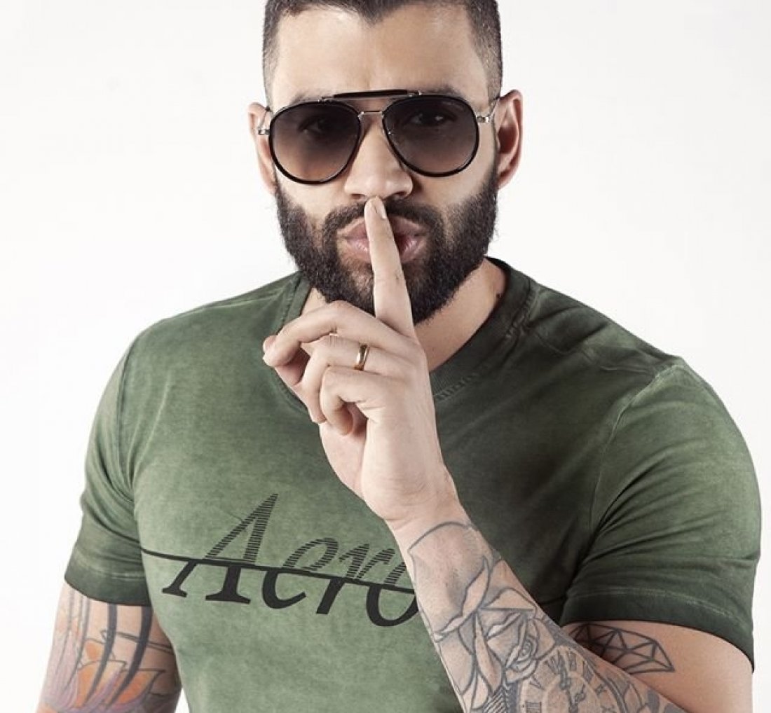[Gusttavo Lima surge com um novo visual]