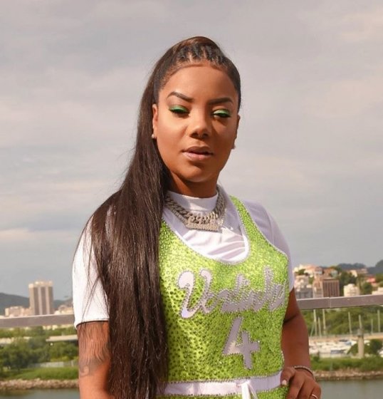 Ludmilla faz versão de pagode da música Ludmilla faz versão de pagode da música