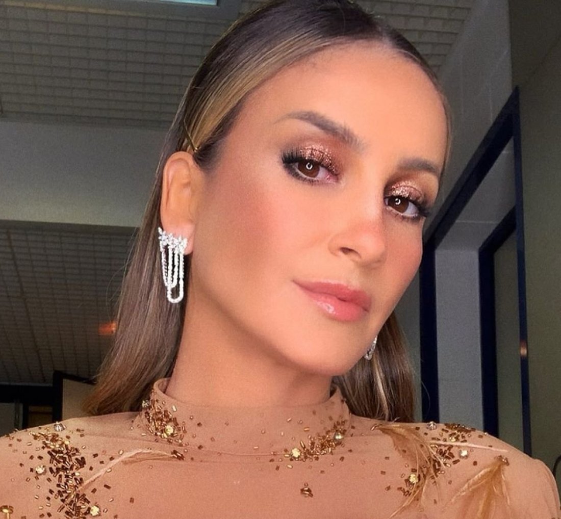 [Negativo! Claudia Leitte não está com CoronaVírus]