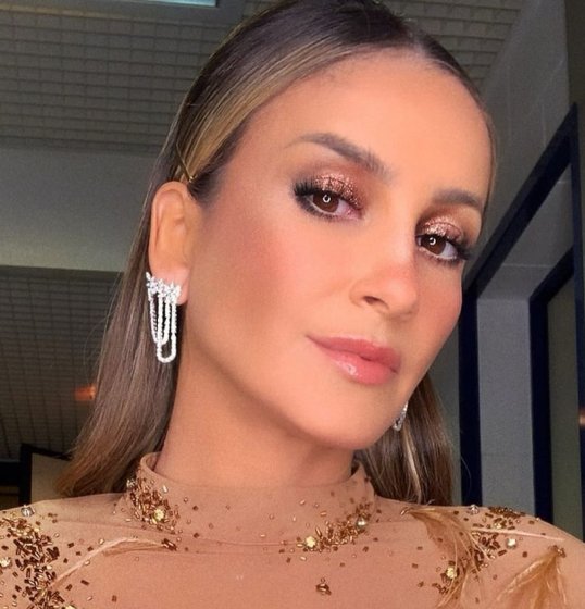 Negativo! Claudia Leitte não está com CoronaVírus Negativo! Claudia Leitte não está com CoronaVírus