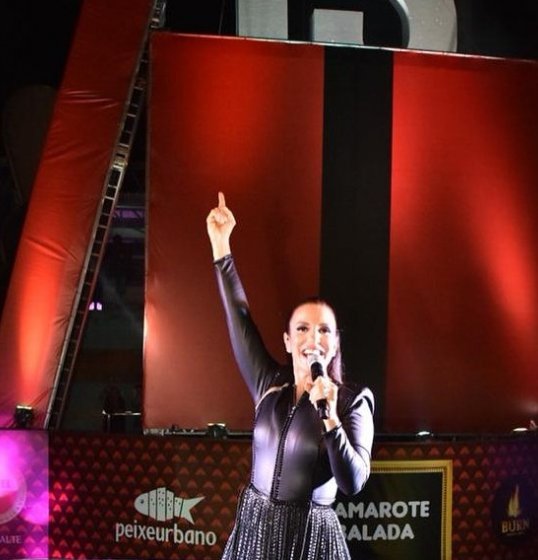 Ivete Sangalo é homenageada no Folianópolis Ivete Sangalo é homenageada no Folianópolis