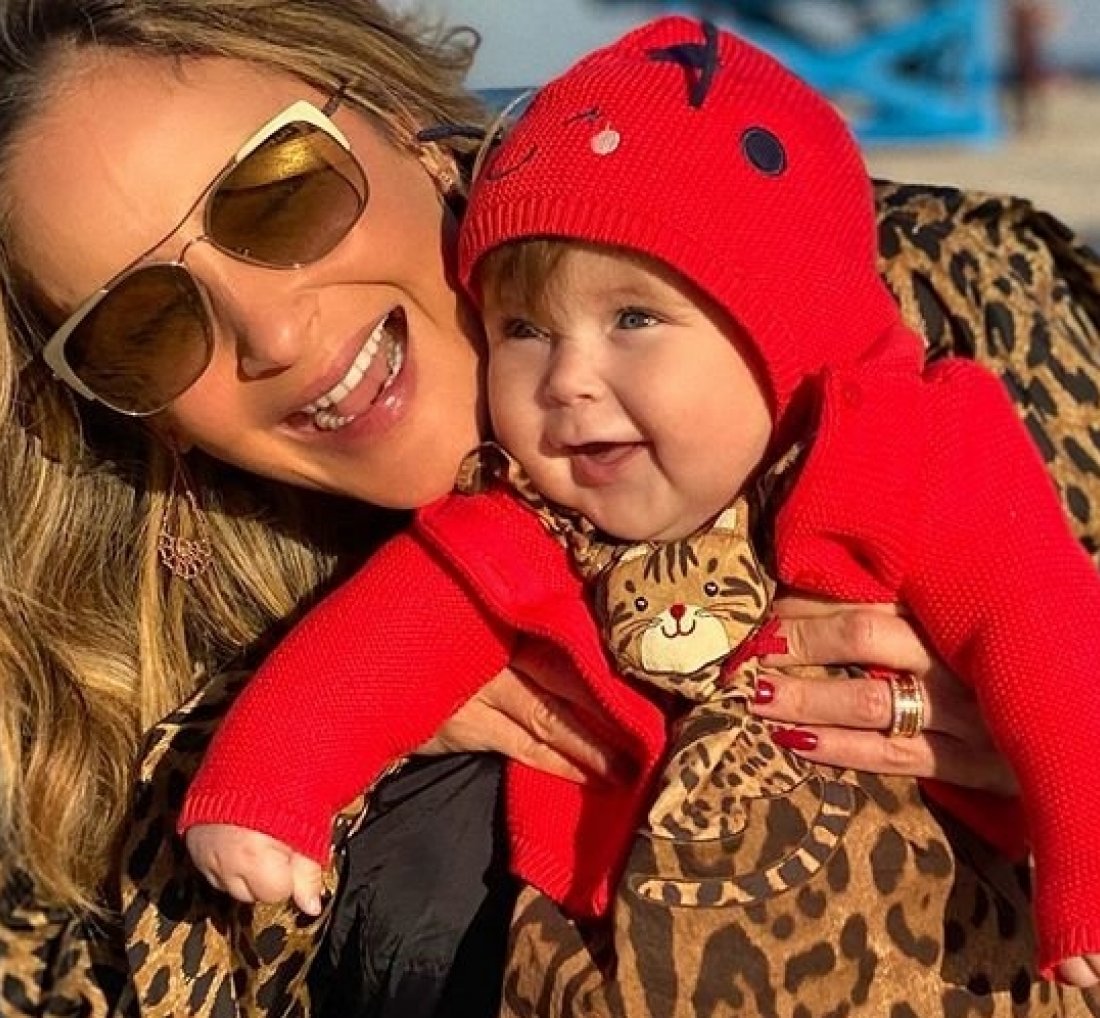[Claudia Leitte posta vídeo cantando para Bela]