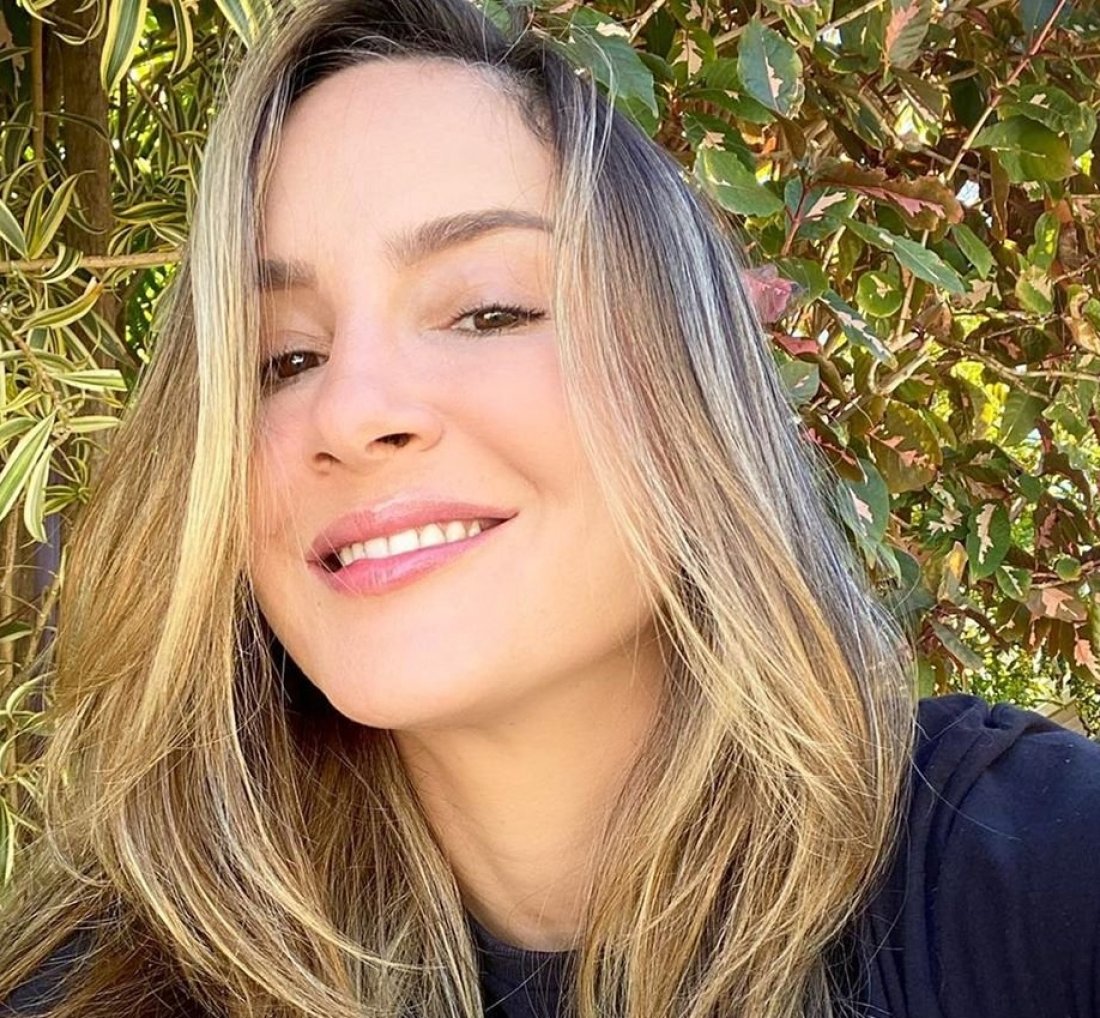 [Claudia Leitte faz vídeo falando sobre a quarentena]