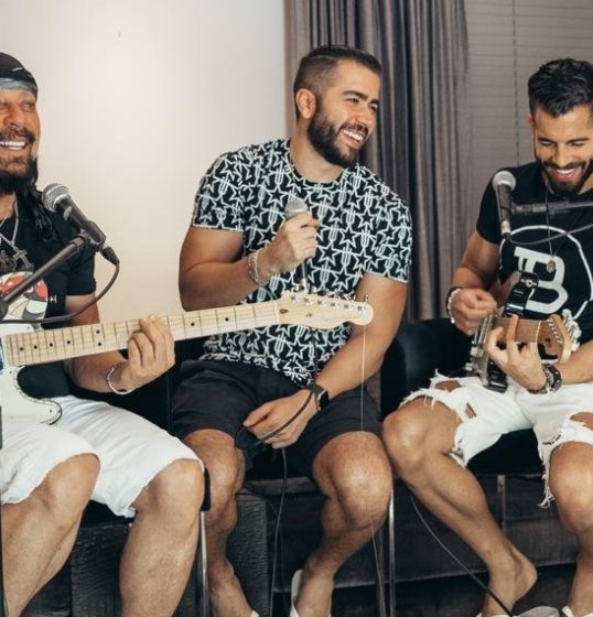 Bell Marques e Rafa e Pipo fazem live para mais de 100 mil pessoas Bell Marques e Rafa e Pipo fazem live para mais de 100 mil pessoas