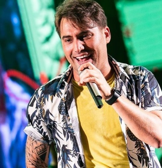 Tayrone, Unha Pintada e Zezo comandam ‘Arrocha Gold’ no Armazém Hall Tayrone, Unha Pintada e Zezo comandam ‘Arrocha Gold’ no Armazém Hall