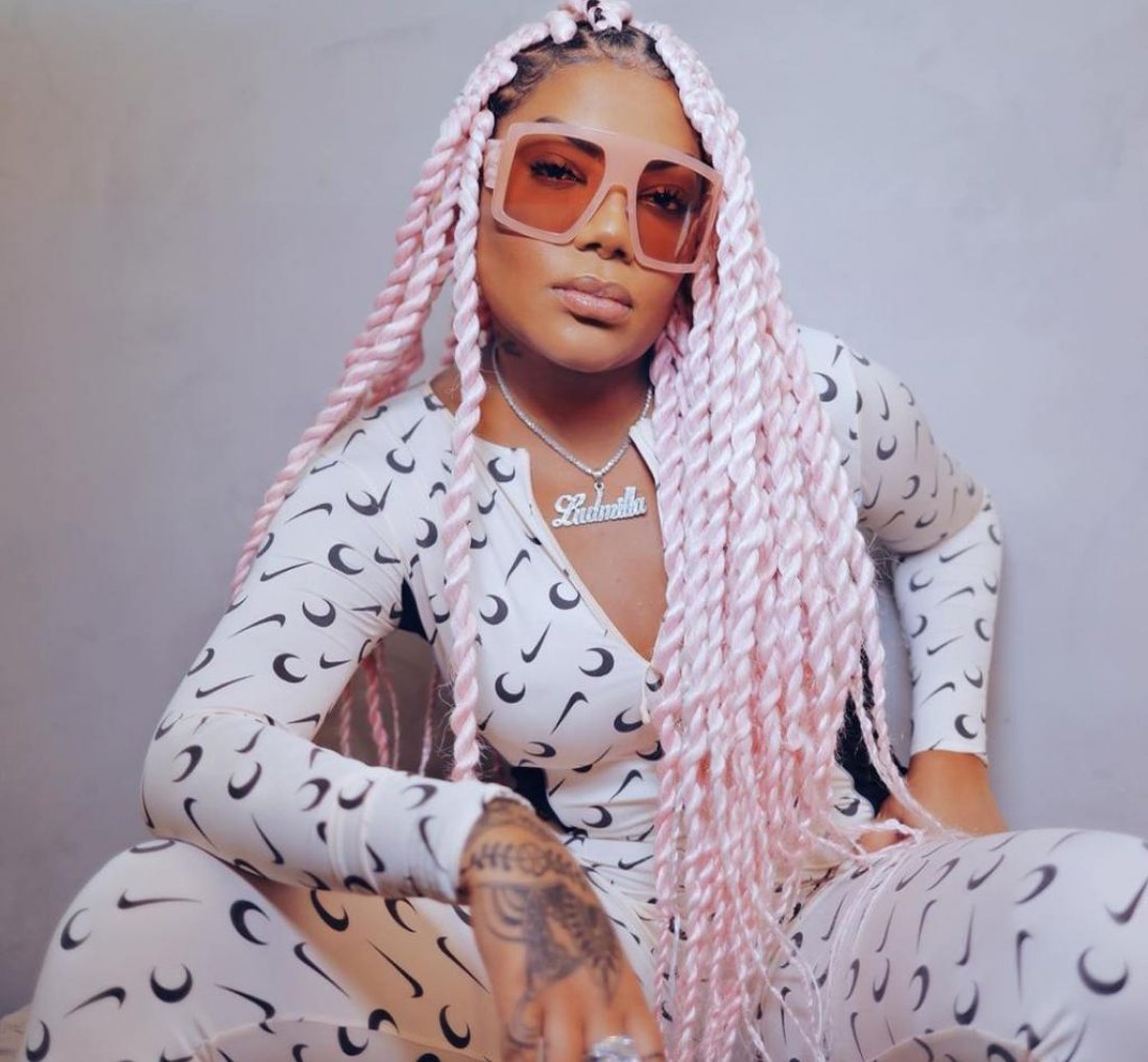 [Ludmilla recorda o momento que assumiu para mãe a sua orientação sexual]