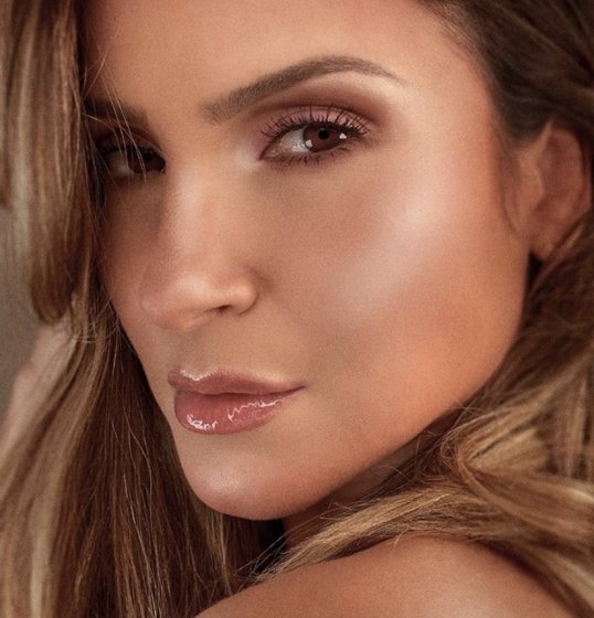 Claudia Leitte divulga o trecho da nova música Claudia Leitte divulga o trecho da nova música