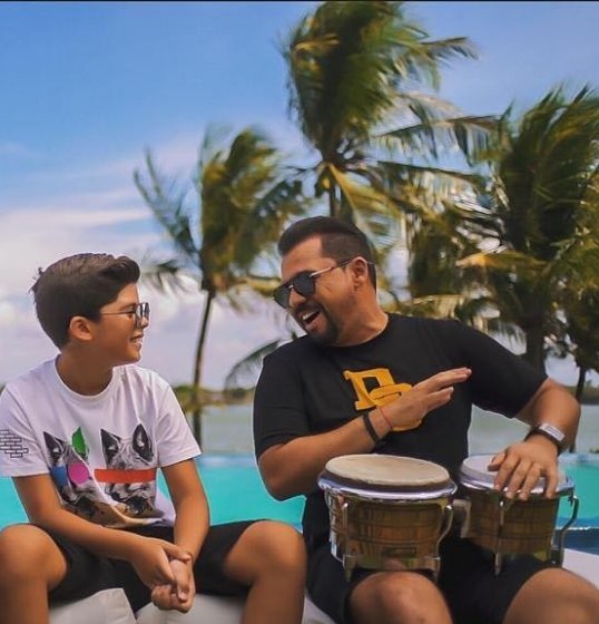 Xand Avião participa da gravação da primeira música do filho Xand Avião participa da gravação da primeira música do filho