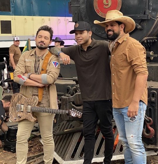 Tierry grava música com Fernando e Sorocaba Tierry grava música com Fernando e Sorocaba