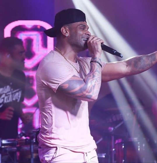 Lançamento! Parangolé divulga EP novo: Lançamento! Parangolé divulga EP novo: