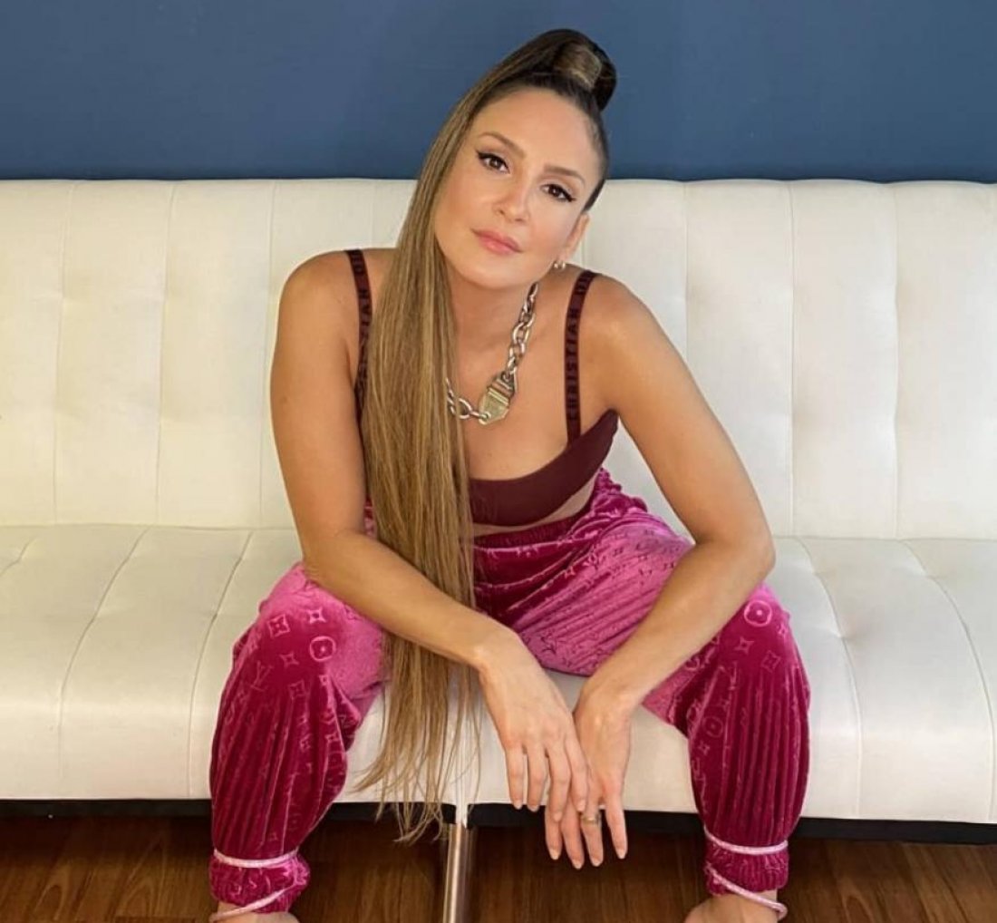 [Claudia leitte levará Carnaval para fora do país em 2021]