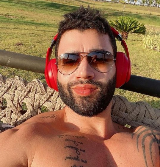 Gusttavo Lima supera Miley Cyrus e Lady Gaga na Social 50 da Billboard Gusttavo Lima supera Miley Cyrus e Lady Gaga na Social 50 da Billboard