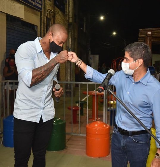 Em homenagem a Léo Santana prefeitura de Salvador inaugura 