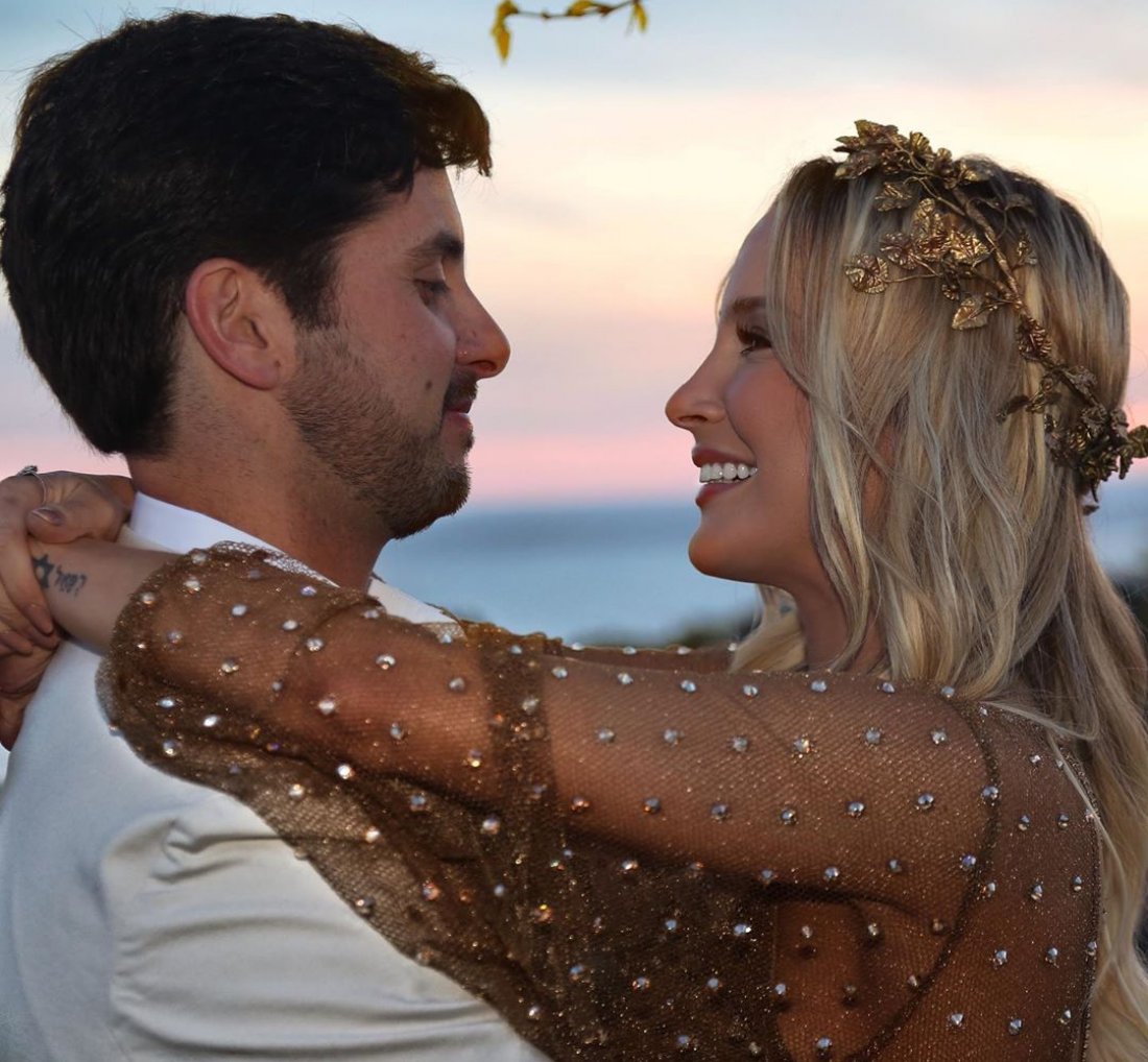 [Revelações! Claudia Leitte afirma ter medo dos filhos flagrarem momento íntimo com o marido]