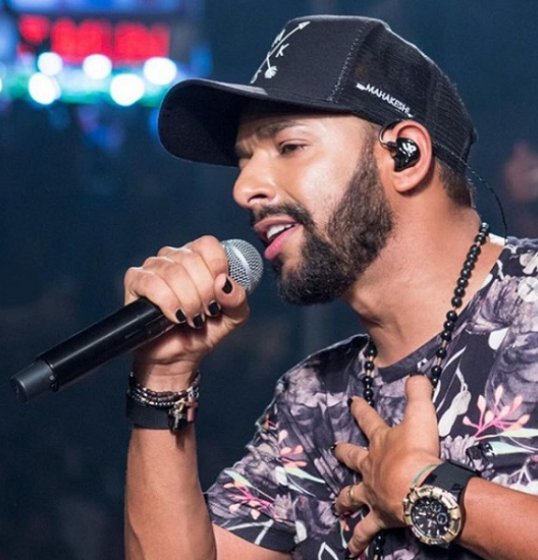 Unha Pintada tem CD mais baixado do mês em site de música e celebra 1,5M de views em novo clipe Unha Pintada tem CD mais baixado do mês em site de música e celebra 1,5M de views em novo clipe