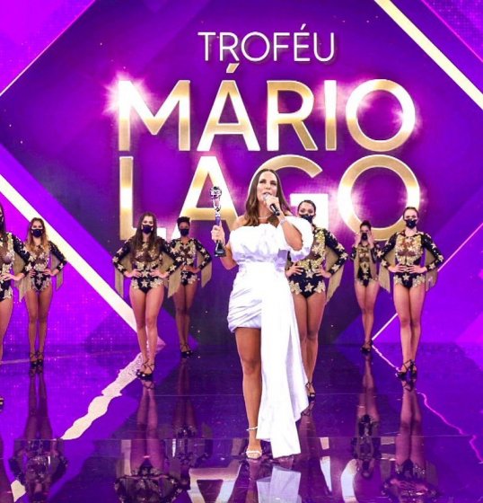 Ivete Sangalo é a homenageada do ano no Trófeu Mário Lago e faz discurso emocionante Ivete Sangalo é a homenageada do ano no Trófeu Mário Lago e faz discurso emocionante