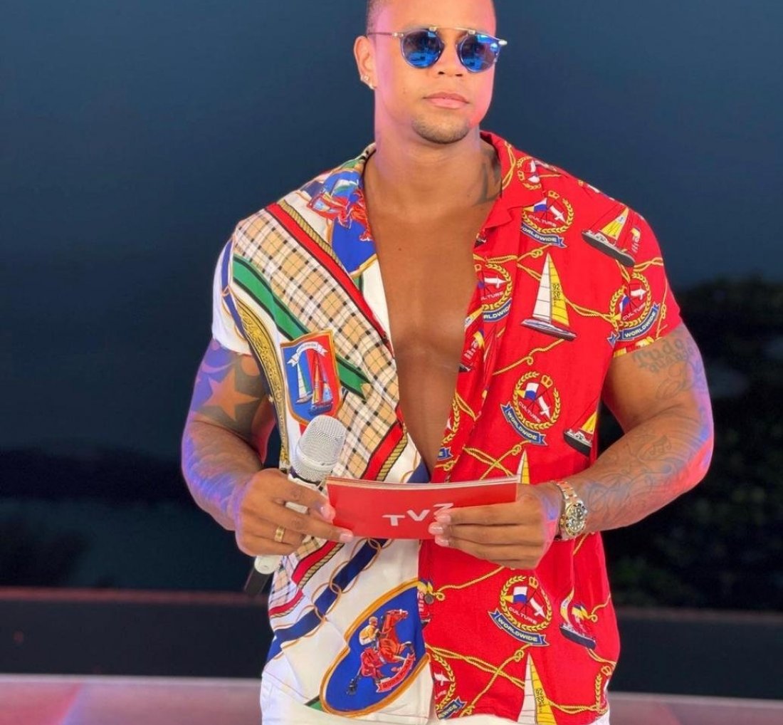 [Léo Santana estreia como apresentador!]