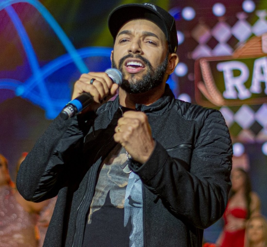 [Novo cd de Unha Pintada tem 1,5 milhões de plays em 1 semana]