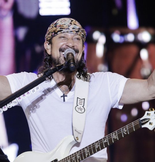 Camaleão: Bell Marques comemora 30 carnavais sob comando do bloco Camaleão: Bell Marques comemora 30 carnavais sob comando do bloco