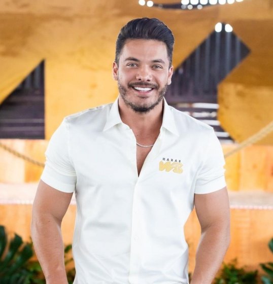 Wesley Safadão apresenta álbum Wesley Safadão apresenta álbum