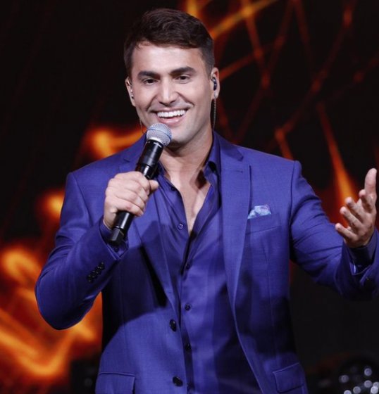 CD de Tayrone tem 300 mil plays no fim de semana CD de Tayrone tem 300 mil plays no fim de semana