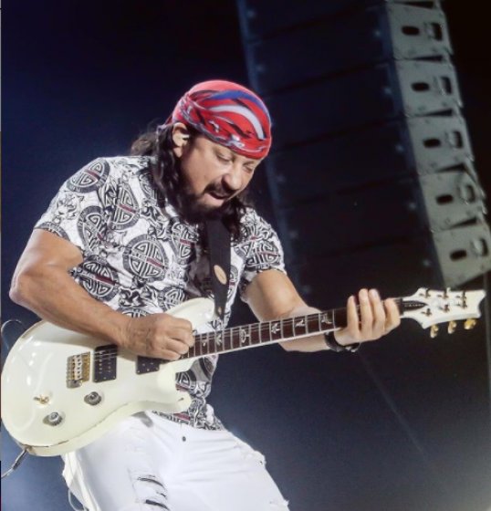 Bell Marques, Durval Lelys e Alexandre Peixe se apresentam em evento na Bahia Bell Marques, Durval Lelys e Alexandre Peixe se apresentam em evento na Bahia