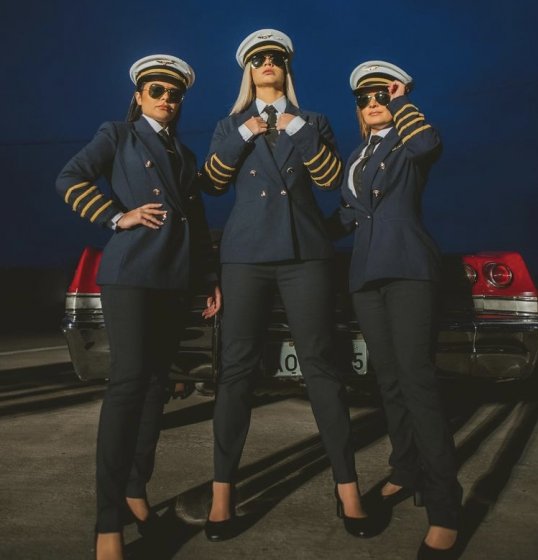 Maiara & Maraísa assumem show de Marília Mendonça Maiara & Maraísa assumem show de Marília Mendonça