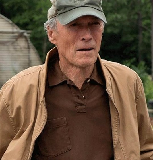 Clint Eastwood de volta as telonas no filme A Mula