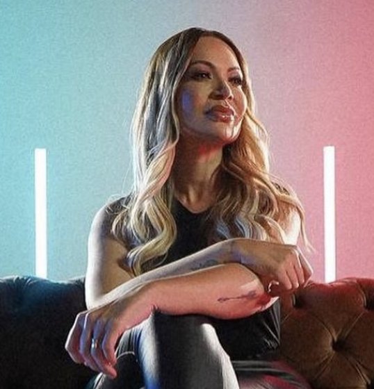 Solange Almeida lança música nova: Solange Almeida lança música nova: