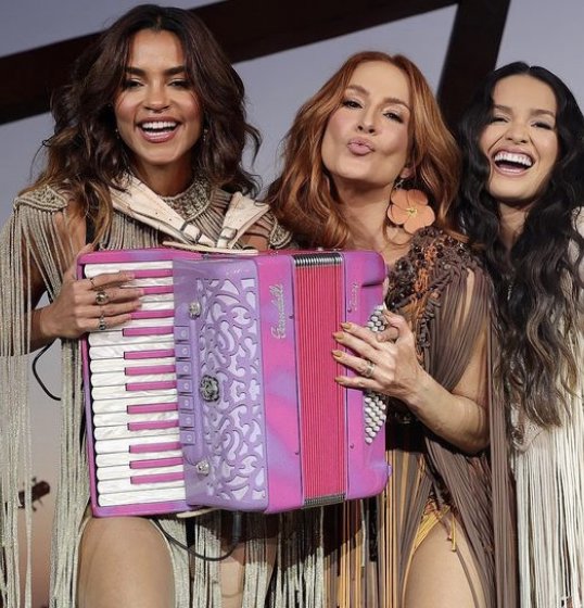 Claudia Leitte lança música ao lado de Lucy Alves e Juliette Claudia Leitte lança música ao lado de Lucy Alves e Juliette