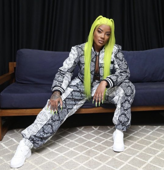 Novidade! Ludmilla confirma lançamento de músicas de trap Novidade! Ludmilla confirma lançamento de músicas de trap