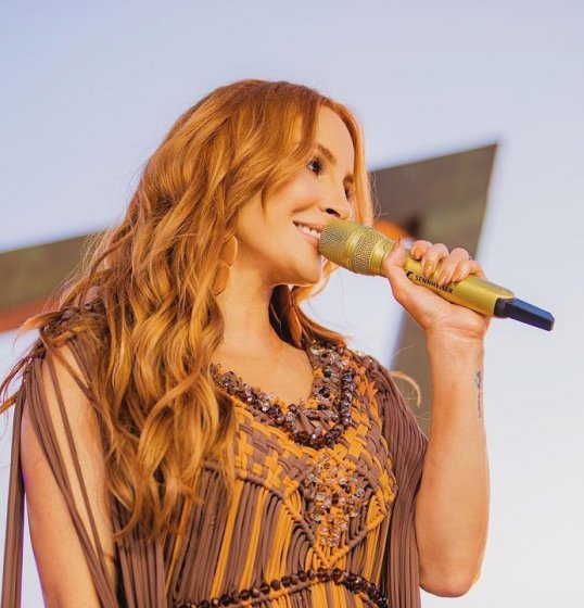 Claudia Leitte lança vídeo de Claudia Leitte lança vídeo de