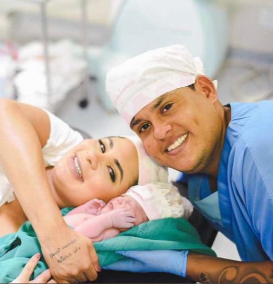 Nasce Maria Lunna, filha de Thiago Aquino e Thayná Santiago Nasce Maria Lunna, filha de Thiago Aquino e Thayná Santiago