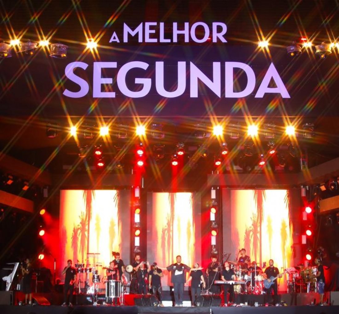 [Xanddy Harmonia comemora sucesso absoluto da Melhor Segunda, com Arena Fonte Nova lotada]