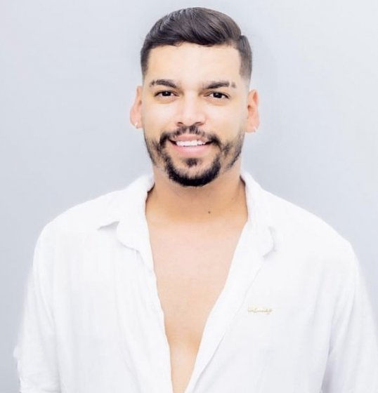 Devinho Novaes vai doar todo cachê do Arrochaê para famílias afetadas pela chuva Devinho Novaes vai doar todo cachê do Arrochaê para famílias afetadas pela chuva